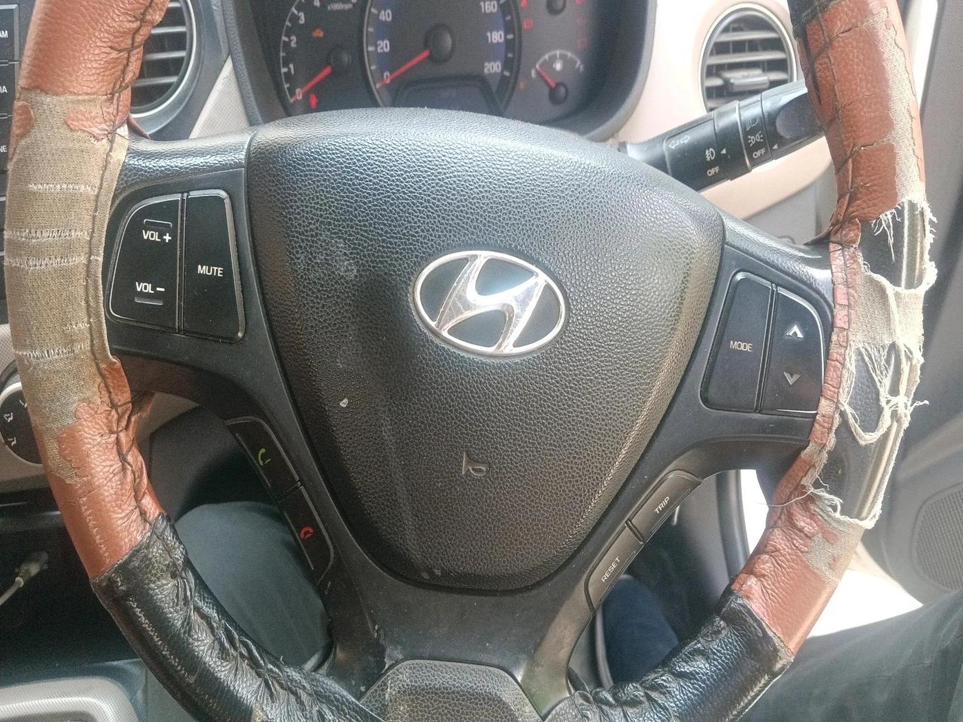 2015 Hyundai Xcent S 1.1 CRDI, Diesel, Manual, 1,65,295 km, interior