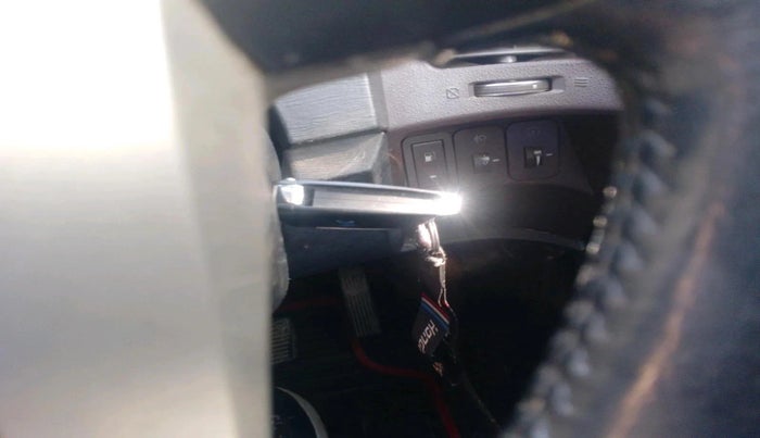 2014 Mahindra XUV500 W8, Diesel, Manual, 1,58,716 km, interior