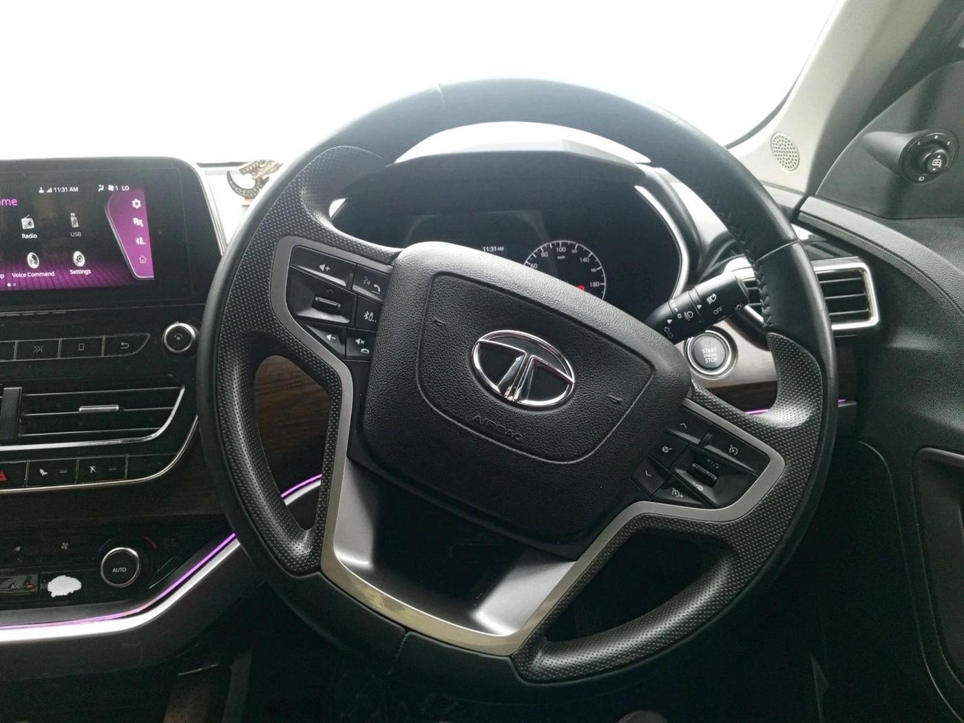 2019 Tata Harrier XZ 2.0L, Diesel, Manual, 1,13,019 km, interior