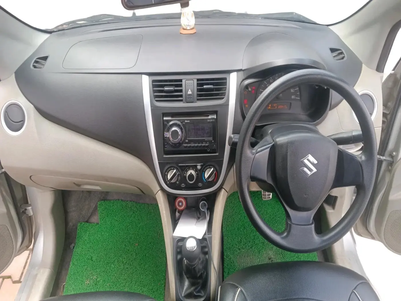 2014 Maruti Celerio VXI, Petrol, Manual, 1,20,417 km, interior