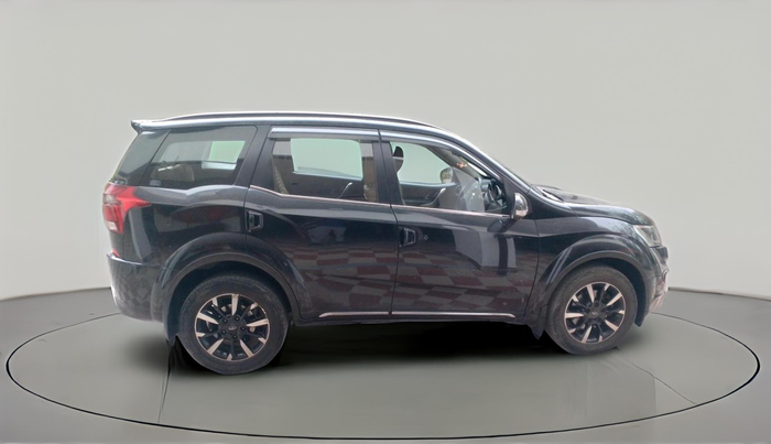 2018 Mahindra XUV500 W11, Diesel, Manual, 1,04,362 km, exterior