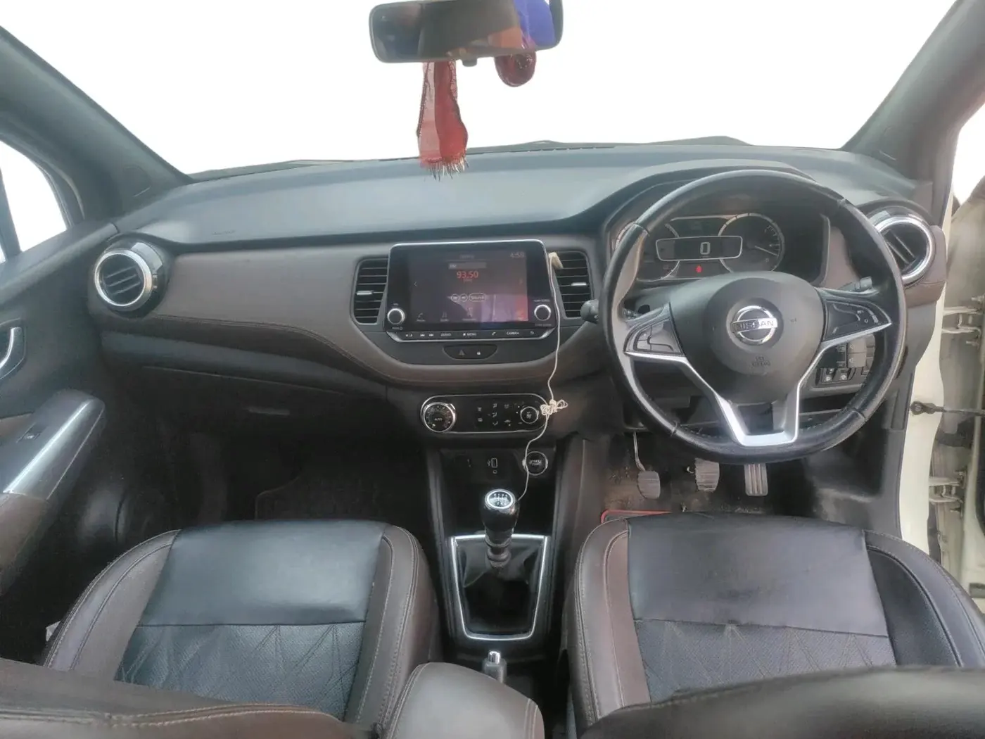 2019 Nissan Kicks XV PREMIUM O DUAL TONE DIESEL, Diesel, Manual, 33,188 km, interior