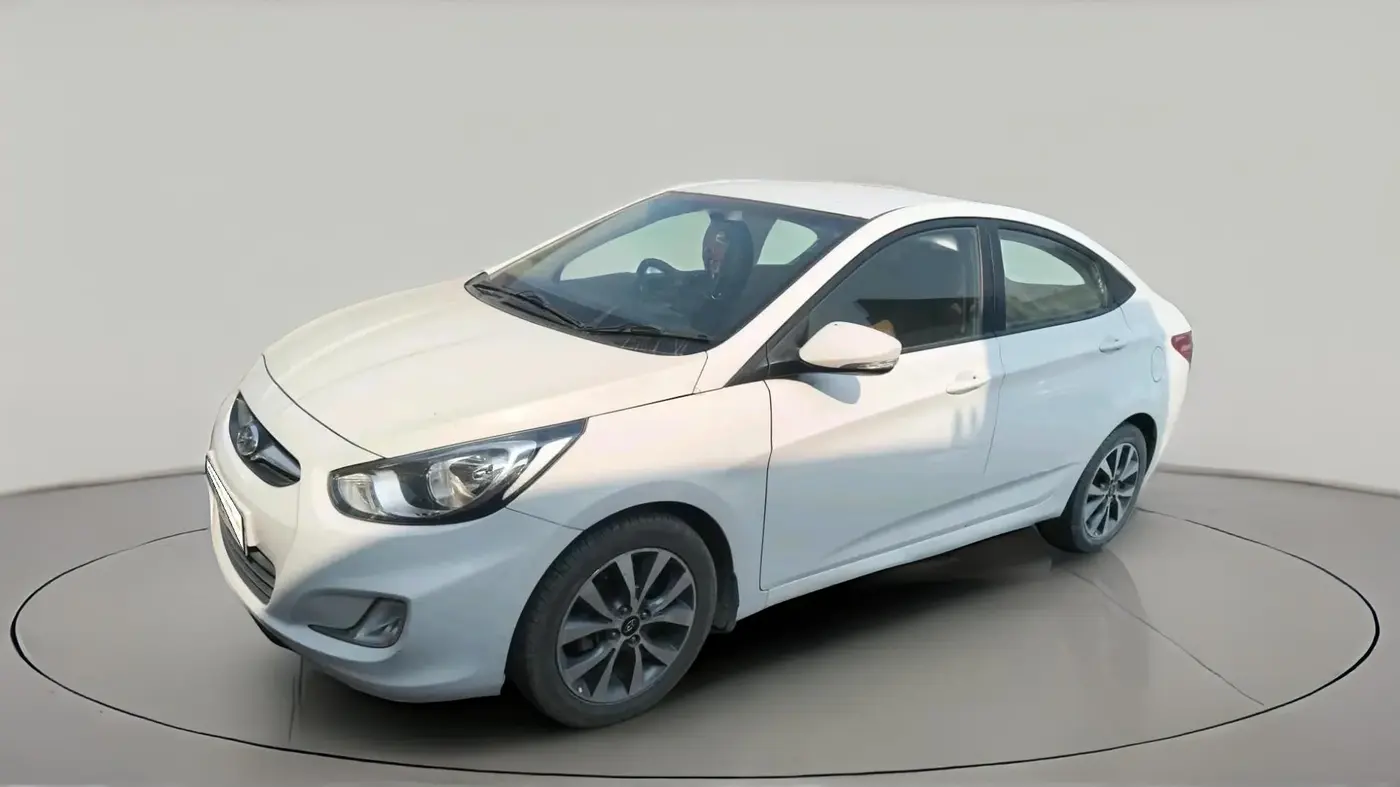 2014 Hyundai Verna FLUIDIC 1.6 CRDI SX, Diesel, Manual, 1,97,000 km, exterior