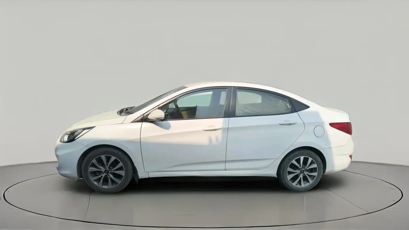 2014 Hyundai Verna FLUIDIC 1.6 CRDI SX, Diesel, Manual, 1,97,000 km, exterior