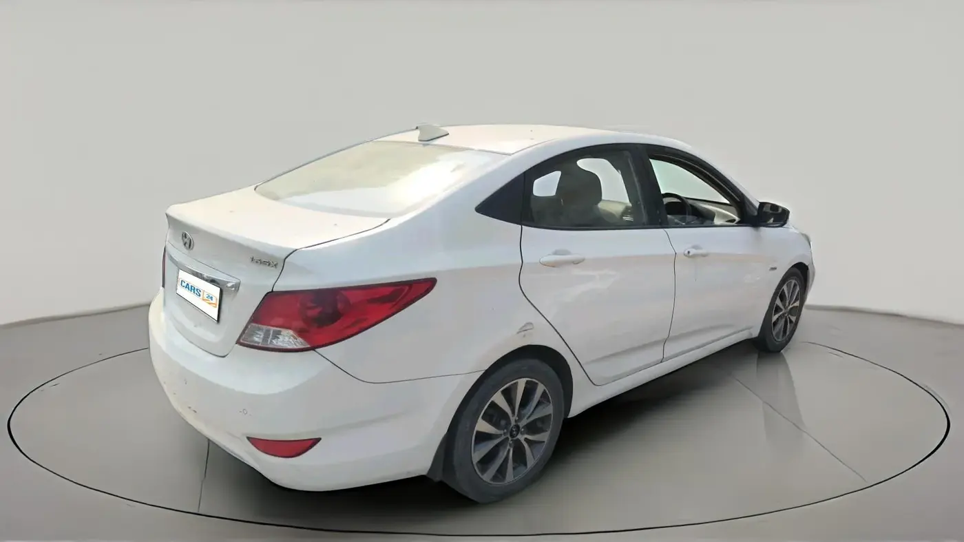 2014 Hyundai Verna FLUIDIC 1.6 CRDI SX, Diesel, Manual, 1,97,000 km, exterior