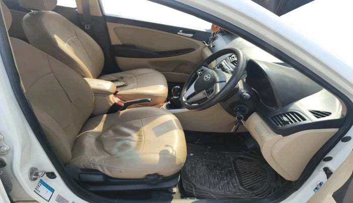 2014 Hyundai Verna FLUIDIC 1.6 CRDI SX, Diesel, Manual, 1,84,070 km, interior