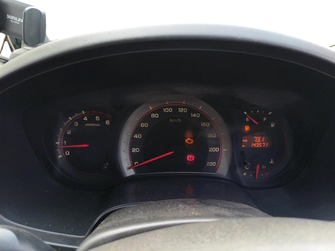 2014 ISUZU MU-7 4x2 MT, Diesel, Manual, 1,43,571 km, interior