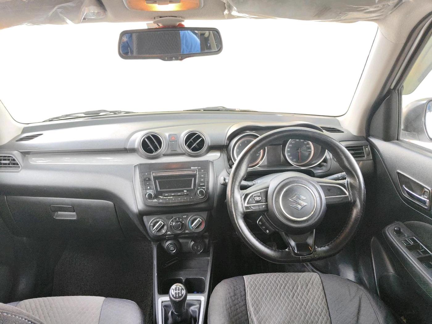 2018 Maruti Swift VXI, Petrol, Manual, 41,343 km, interior