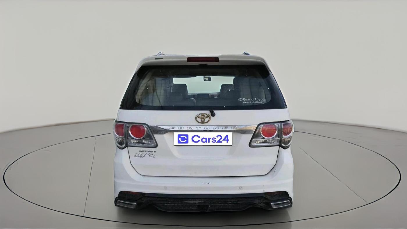 2014 Toyota Fortuner 3.0 4X2 MT, Diesel, Manual, 2,13,259 km, exterior