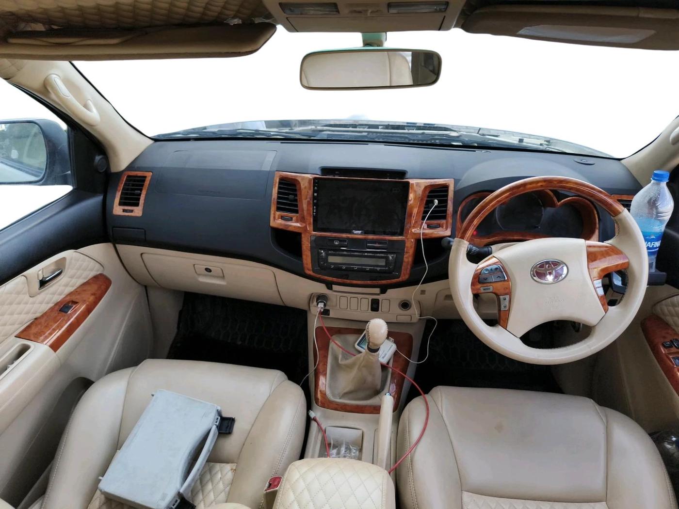 2014 Toyota Fortuner 3.0 4X2 MT, Diesel, Manual, 2,13,259 km, interior
