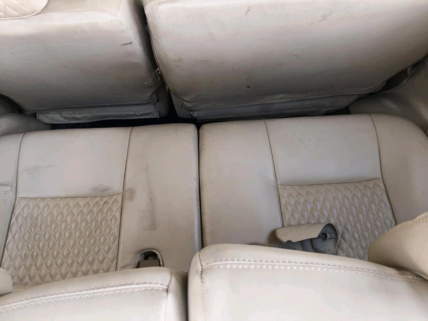 2014 Toyota Fortuner 3.0 4X2 MT, Diesel, Manual, 2,13,259 km, interior