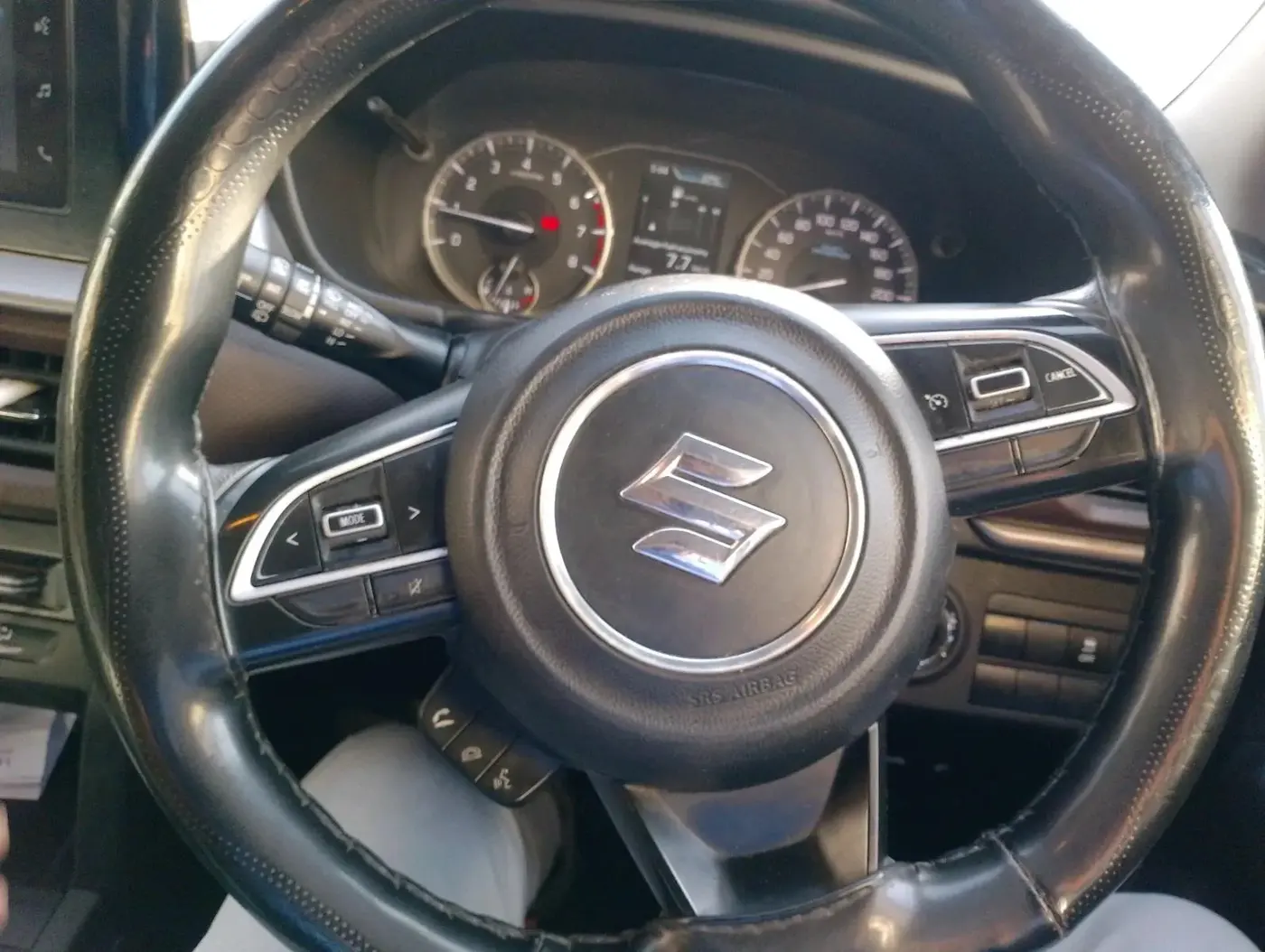 2022 Maruti BREZZA ZXI SMART HYBRID , Petrol, Manual, 1,30,059 km, interior