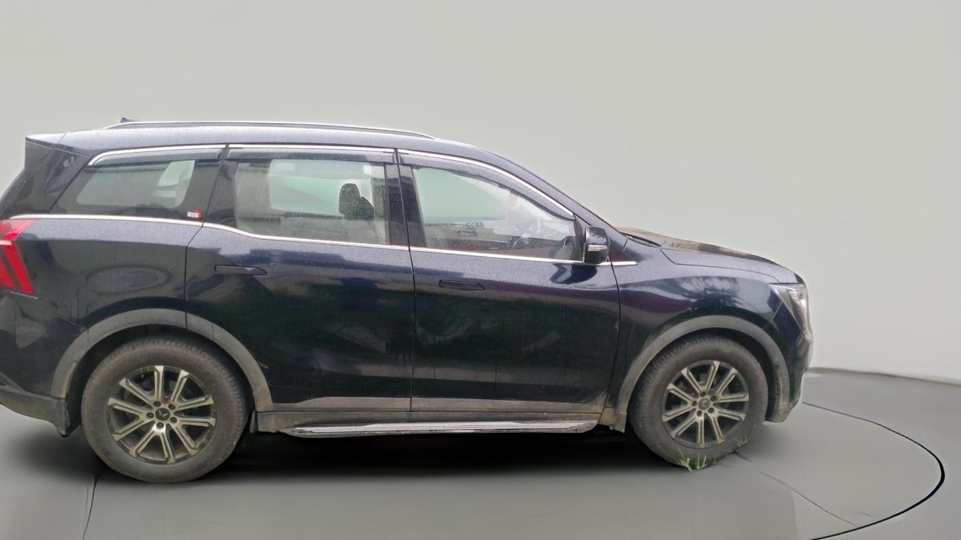 2023 Mahindra XUV700 AX 7 LUXURY D AT 7 STR, Diesel, Automatic, 62,016 km, exterior