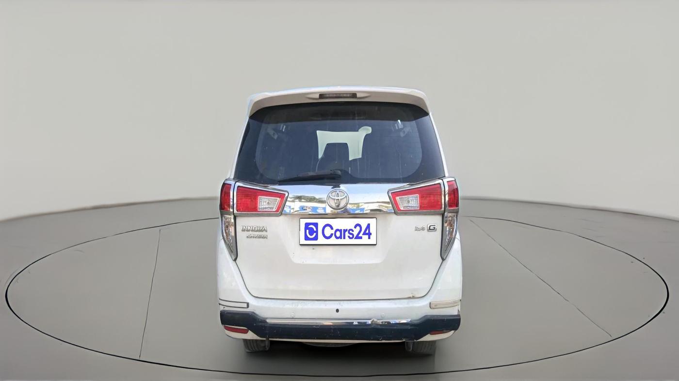 2017 Toyota Innova Crysta 2.4 G 8 STR, Diesel, Manual, 72,695 km, exterior