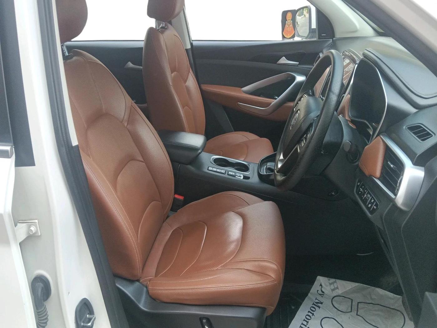 2022 MG HECTOR PLUS SHARP 1.5 PETROL TURBO CVT 6-STR, Petrol, Automatic, 63,338 km, interior