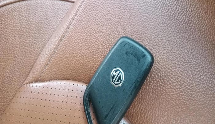 2022 MG HECTOR PLUS SHARP 1.5 PETROL TURBO CVT 6-STR, Petrol, Automatic, 63,338 km, interior