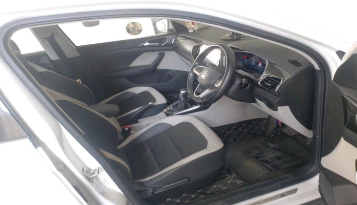 2023 Volkswagen TAIGUN TOPLINE 1.0 TSI AT, Petrol, Automatic, 14,900 km, interior