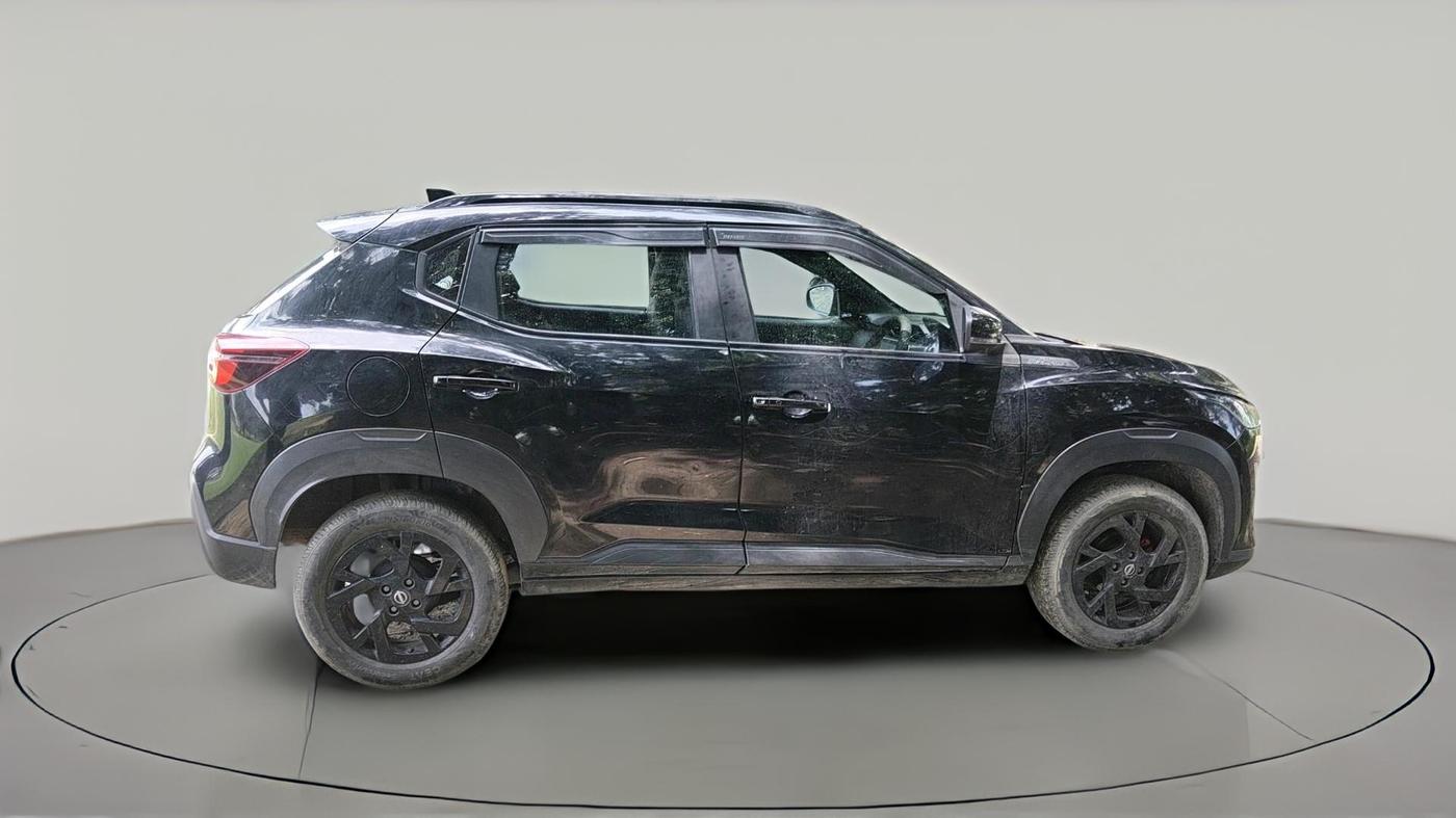 2023 Nissan MAGNITE Kuro Edition 1.0  MT , Petrol, Manual, 15,685 km, exterior