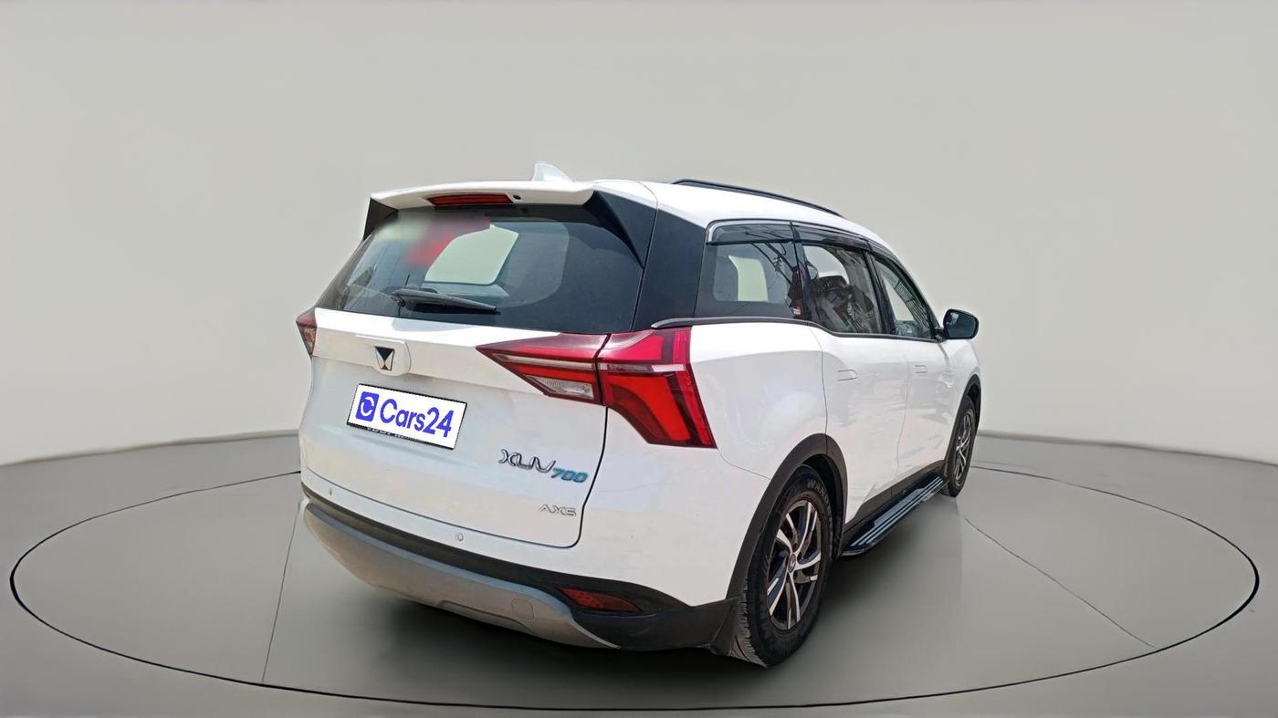 2022 Mahindra XUV700 AX 5 P MT 5 STR, Petrol, Manual, 66,972 km, exterior