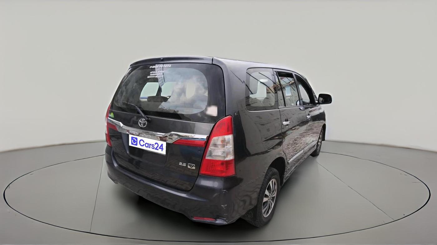 2015 Toyota Innova 2.5 VX 7 STR, Diesel, Manual, 91,245 km, exterior