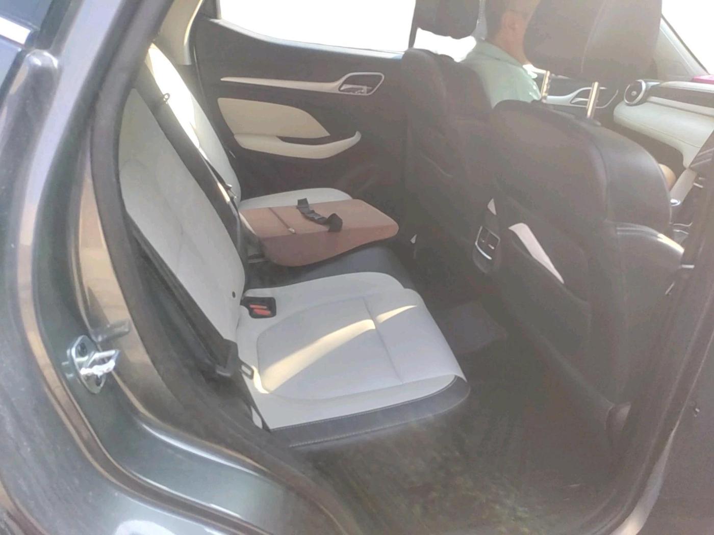 2024 MG ASTOR  Sharp Pro 1.5 MT (Ivory), Petrol, Manual, 559 km, interior
