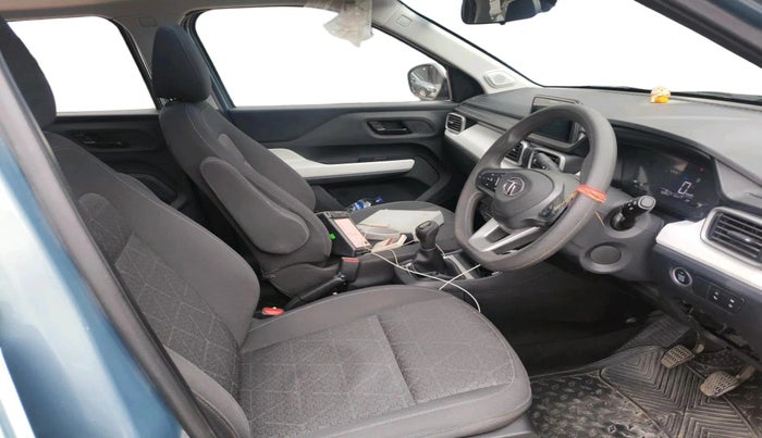 2023 Tata PUNCH ACCOMPLISHED SUNROOF MT, Petrol, Manual, 16,399 km, interior