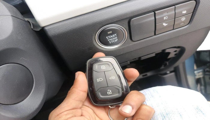 2023 Tata PUNCH ACCOMPLISHED SUNROOF MT, Petrol, Manual, 16,399 km, interior