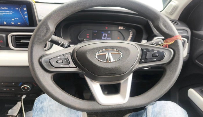 2023 Tata PUNCH ACCOMPLISHED SUNROOF MT, Petrol, Manual, 16,399 km, interior