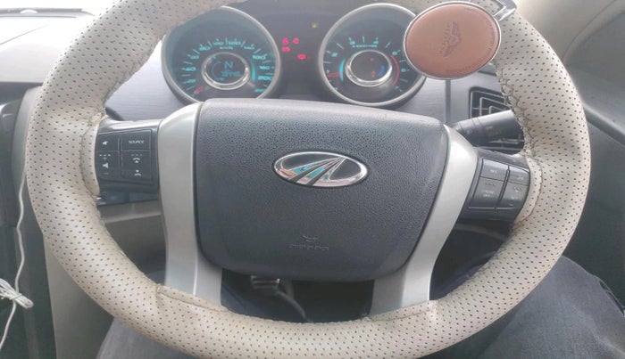 2015 Mahindra XUV500 W10, Diesel, Manual, 78,448 km, interior