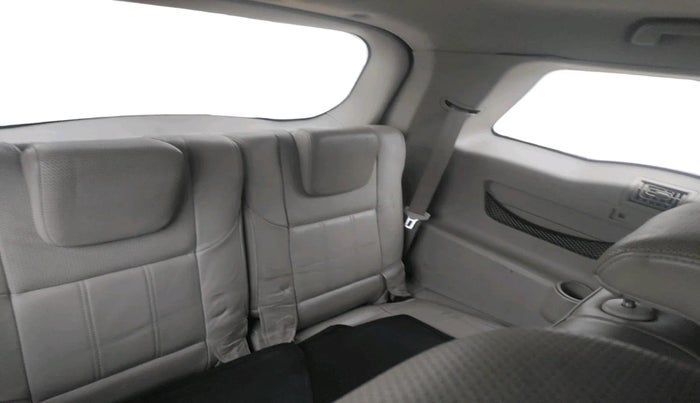 2015 Mahindra XUV500 W10, Diesel, Manual, 78,448 km, interior