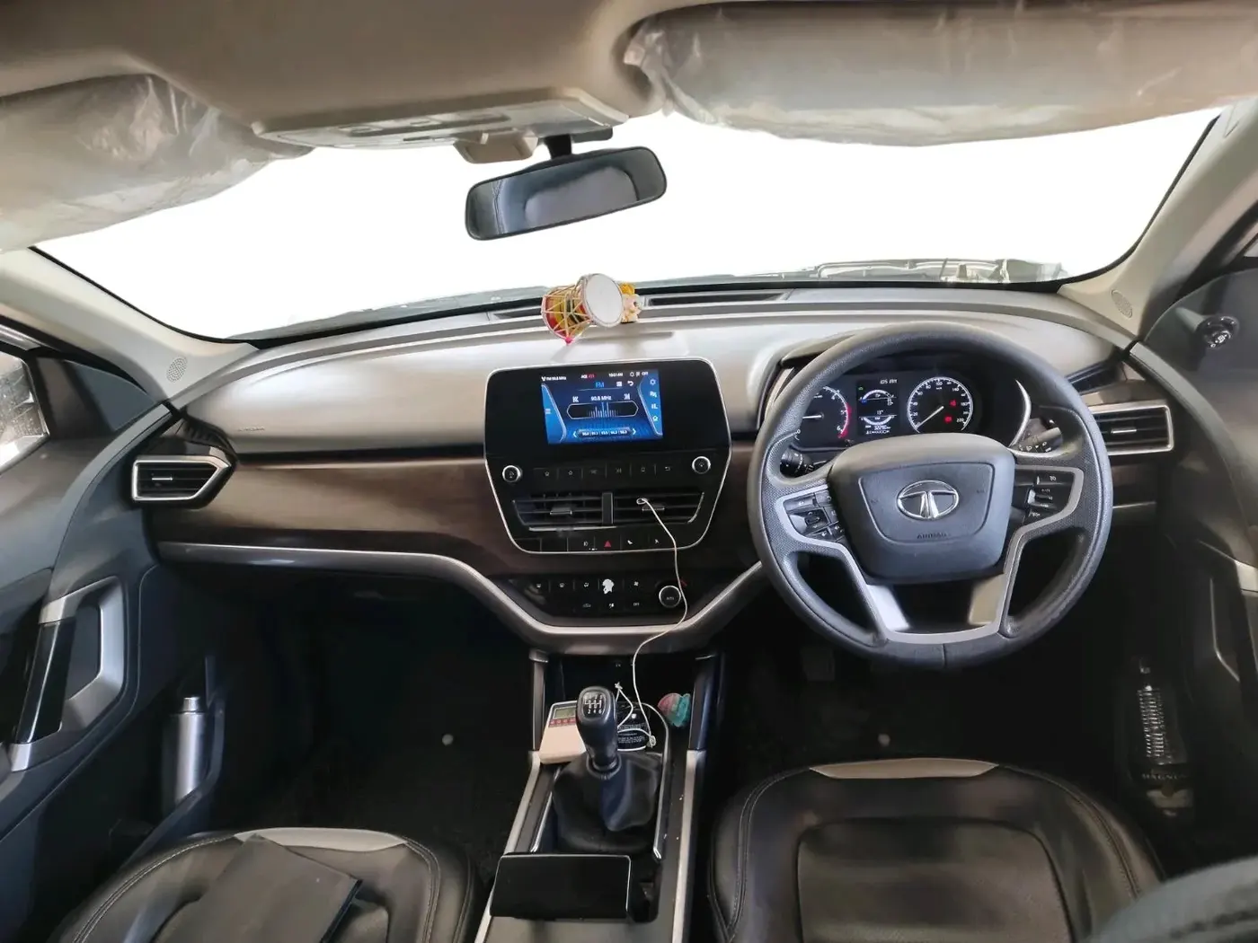 2022 Tata Harrier XT PLUS 2.0L KRYOTEC, Diesel, Manual, 32,390 km, interior