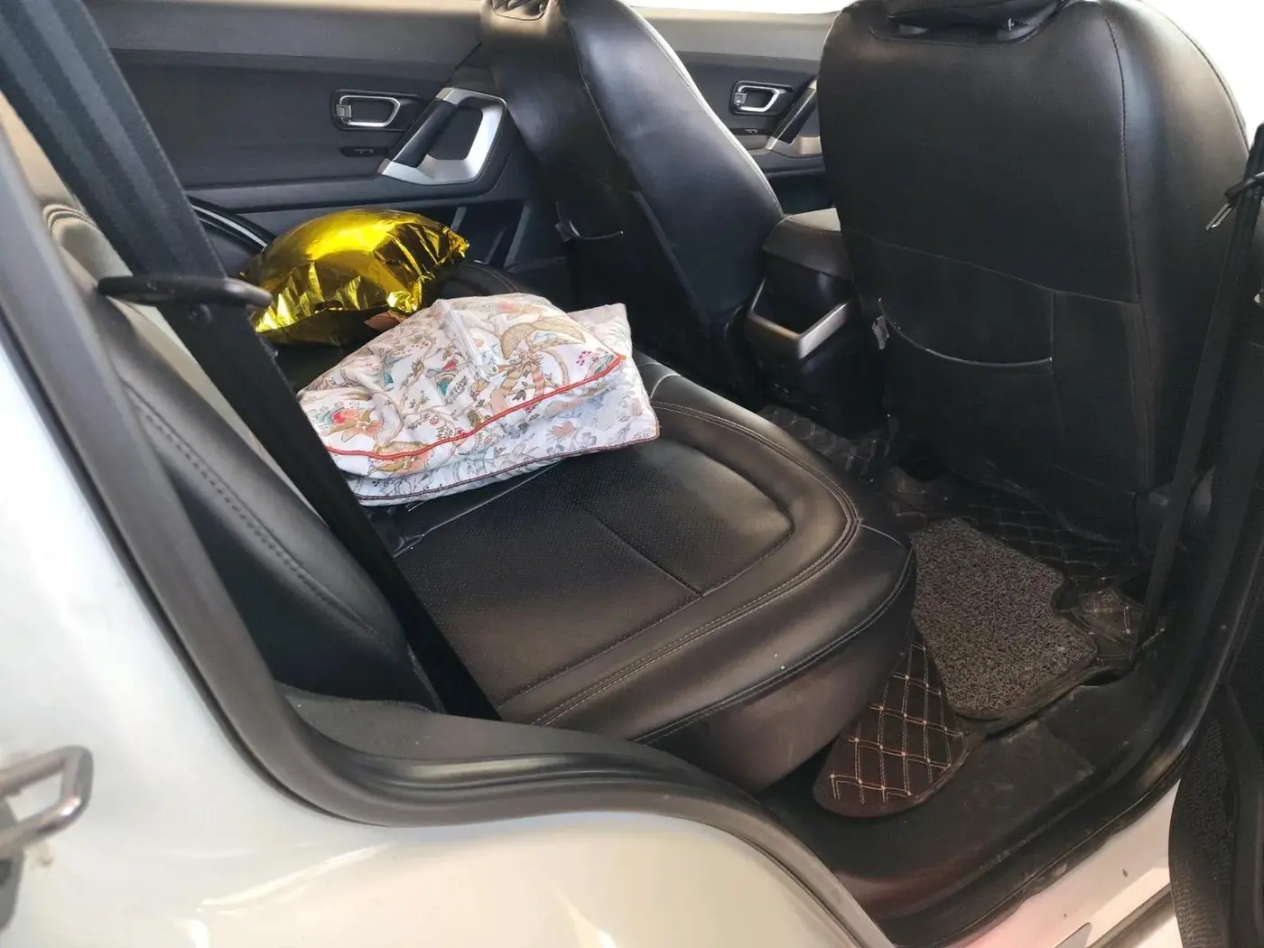 2022 Tata Harrier XT PLUS 2.0L KRYOTEC, Diesel, Manual, 32,390 km, interior