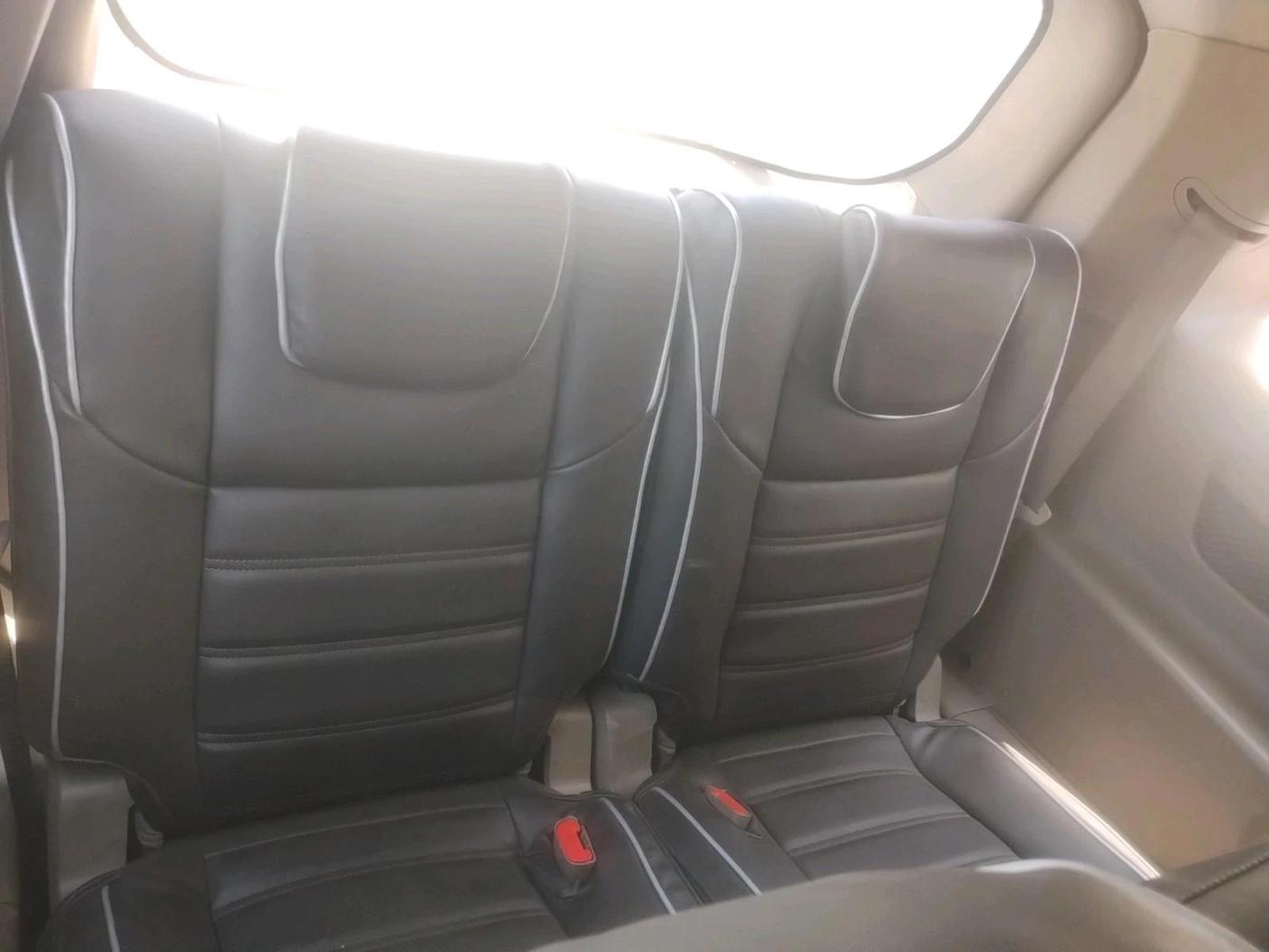 2013 Mahindra XUV500 W8 AWD, Diesel, Manual, 95,652 km, interior