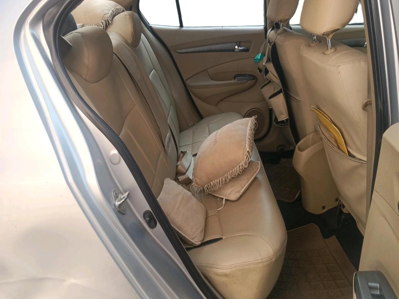 2013 Honda City 1.5L I-VTEC V MT, Petrol, Manual, 1,01,514 km, interior