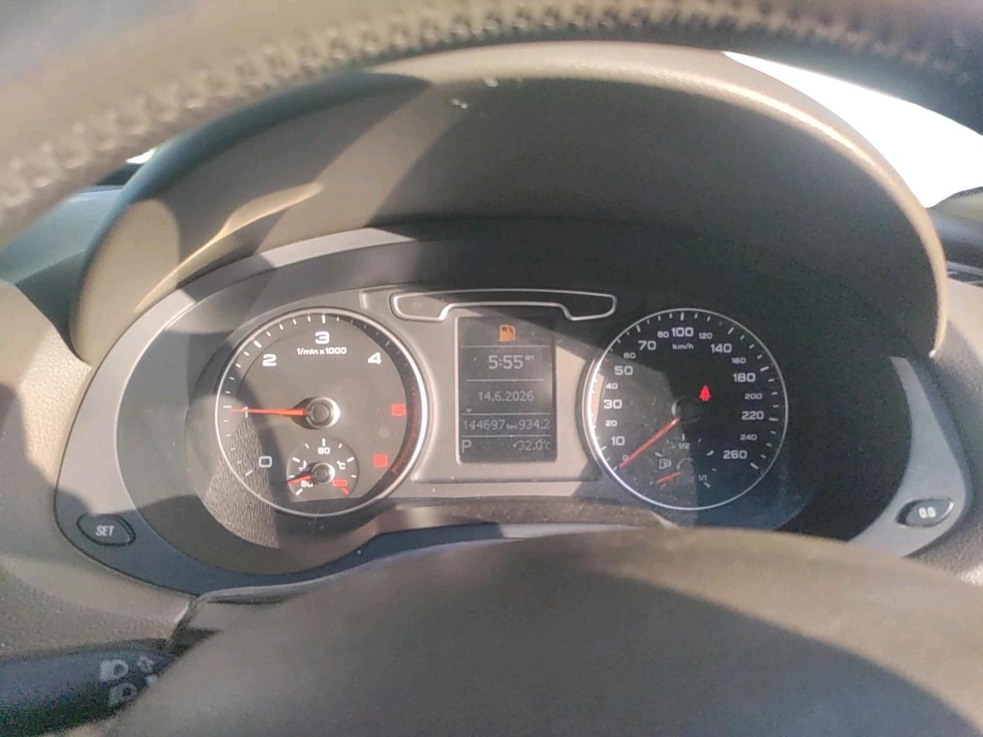 2015 Audi Q3 35 TDI Quattro, Diesel, Automatic, 1,44,697 km, interior