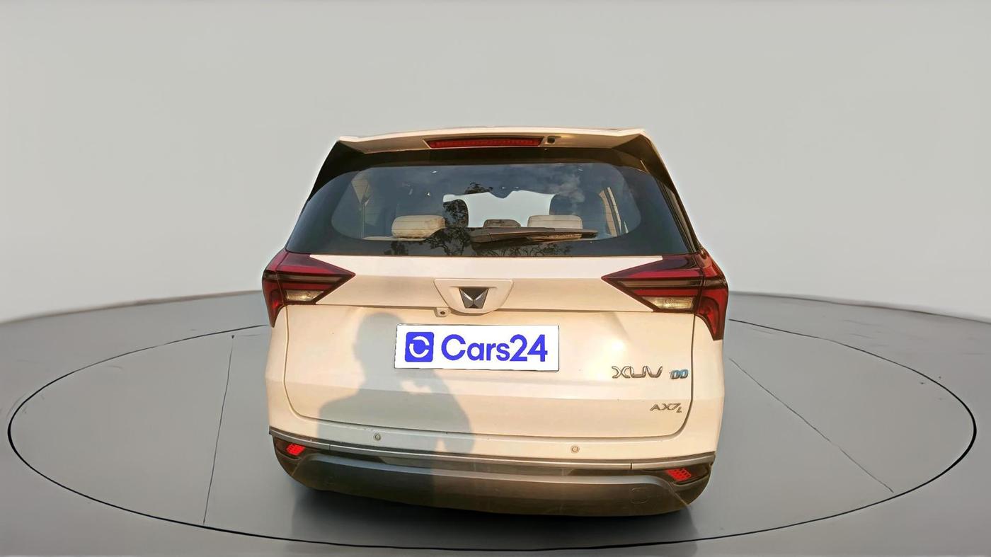 2022 Mahindra XUV700 AX 7 LUXURY D AWD AT 7 STR, Diesel, Automatic, 90,714 km, exterior