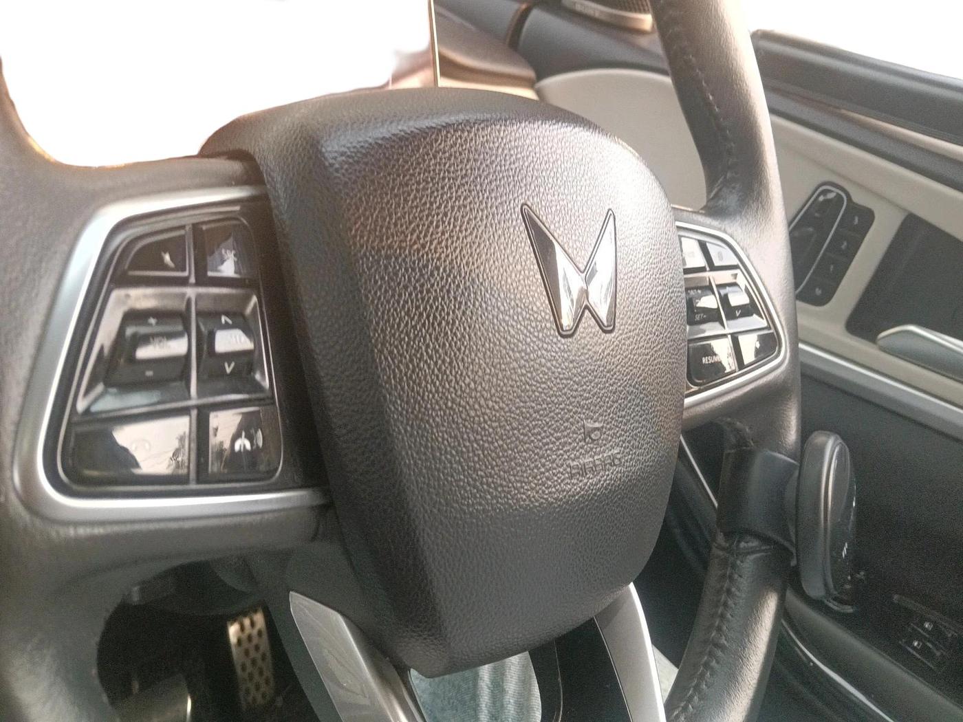 2022 Mahindra XUV700 AX 7 LUXURY D AWD AT 7 STR, Diesel, Automatic, 90,714 km, interior