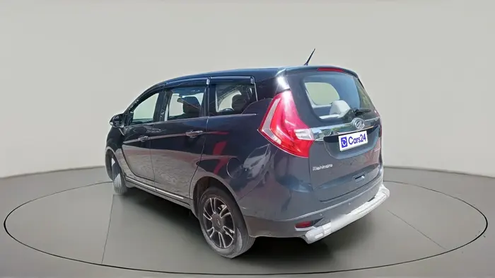 2018 Mahindra MARAZZO M8 7 STR, Diesel, Manual, 1,18,018 km, exterior
