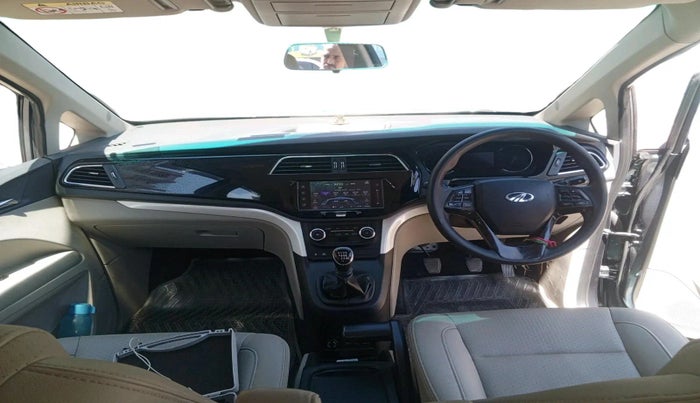 2018 Mahindra MARAZZO M8 7 STR, Diesel, Manual, 1,18,018 km, interior