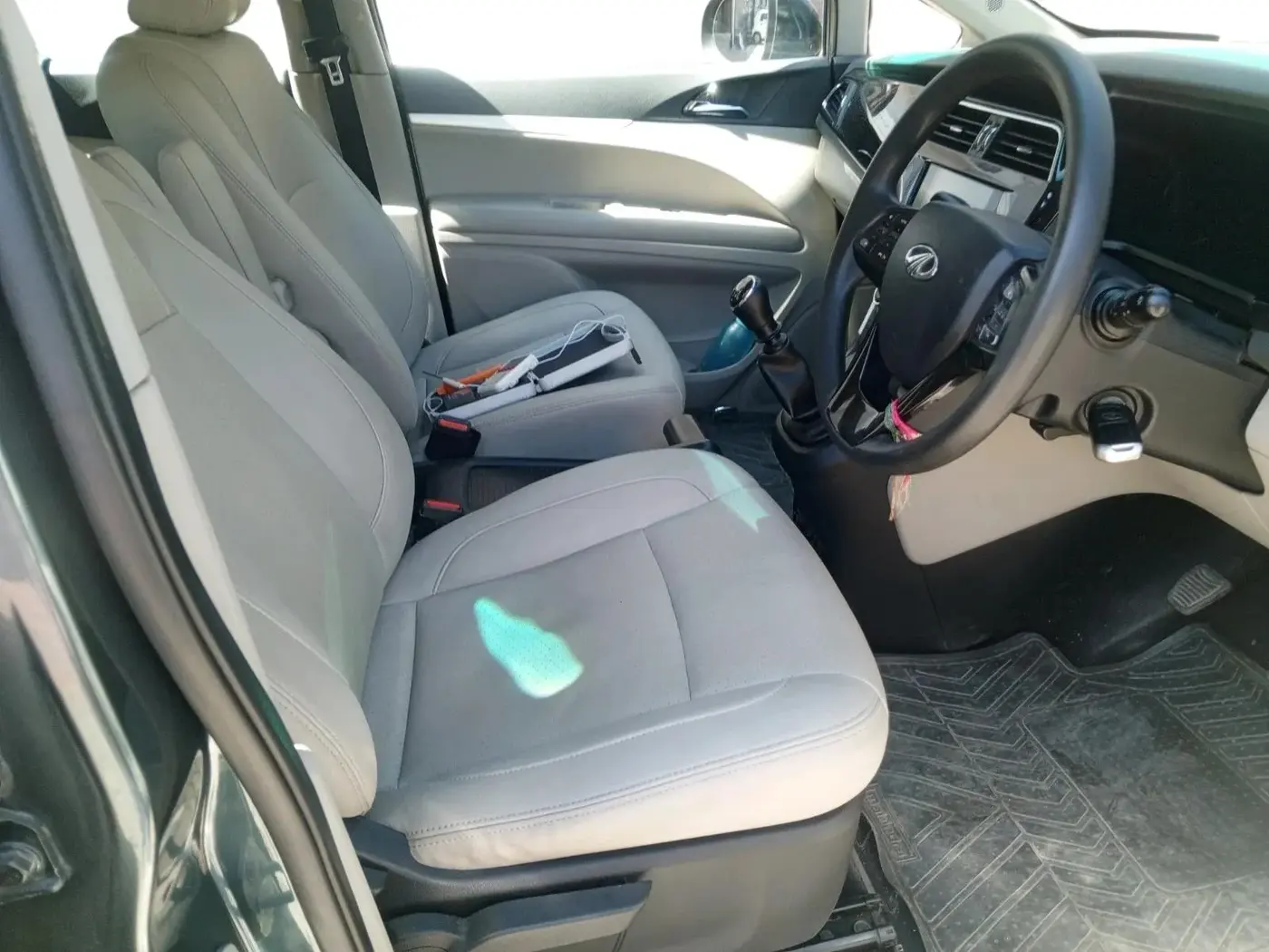 2018 Mahindra MARAZZO M8 7 STR, Diesel, Manual, 1,18,018 km, interior