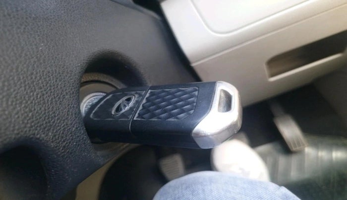 2018 Mahindra MARAZZO M8 7 STR, Diesel, Manual, 1,18,018 km, interior