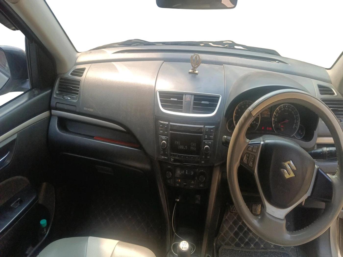 2013 Maruti Swift ZXI, Petrol, Manual, 1,03,827 km, interior