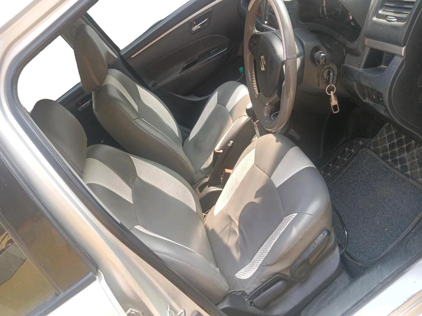 2013 Maruti Swift ZXI, Petrol, Manual, 1,03,827 km, interior