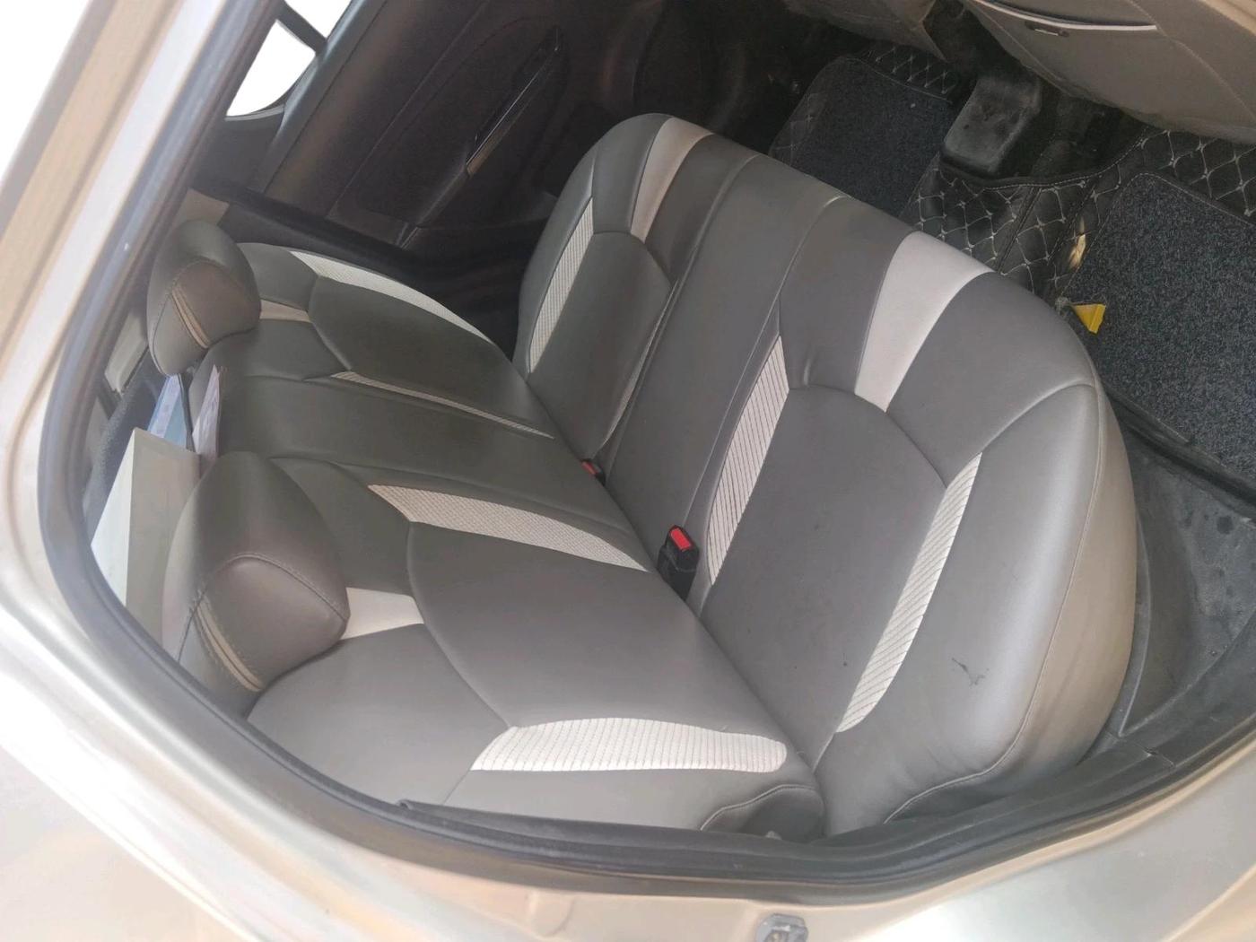 2013 Maruti Swift ZXI, Petrol, Manual, 1,03,827 km, interior