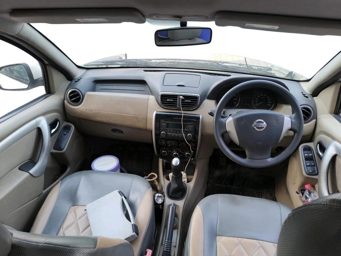 2015 Nissan Terrano XL O (D), Diesel, Manual, 87,744 km, interior