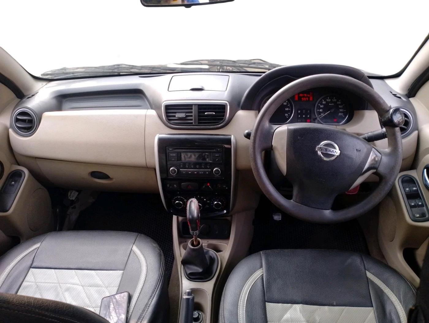 2014 Nissan Terrano XL (D), Diesel, Manual, 1,94,800 km, interior