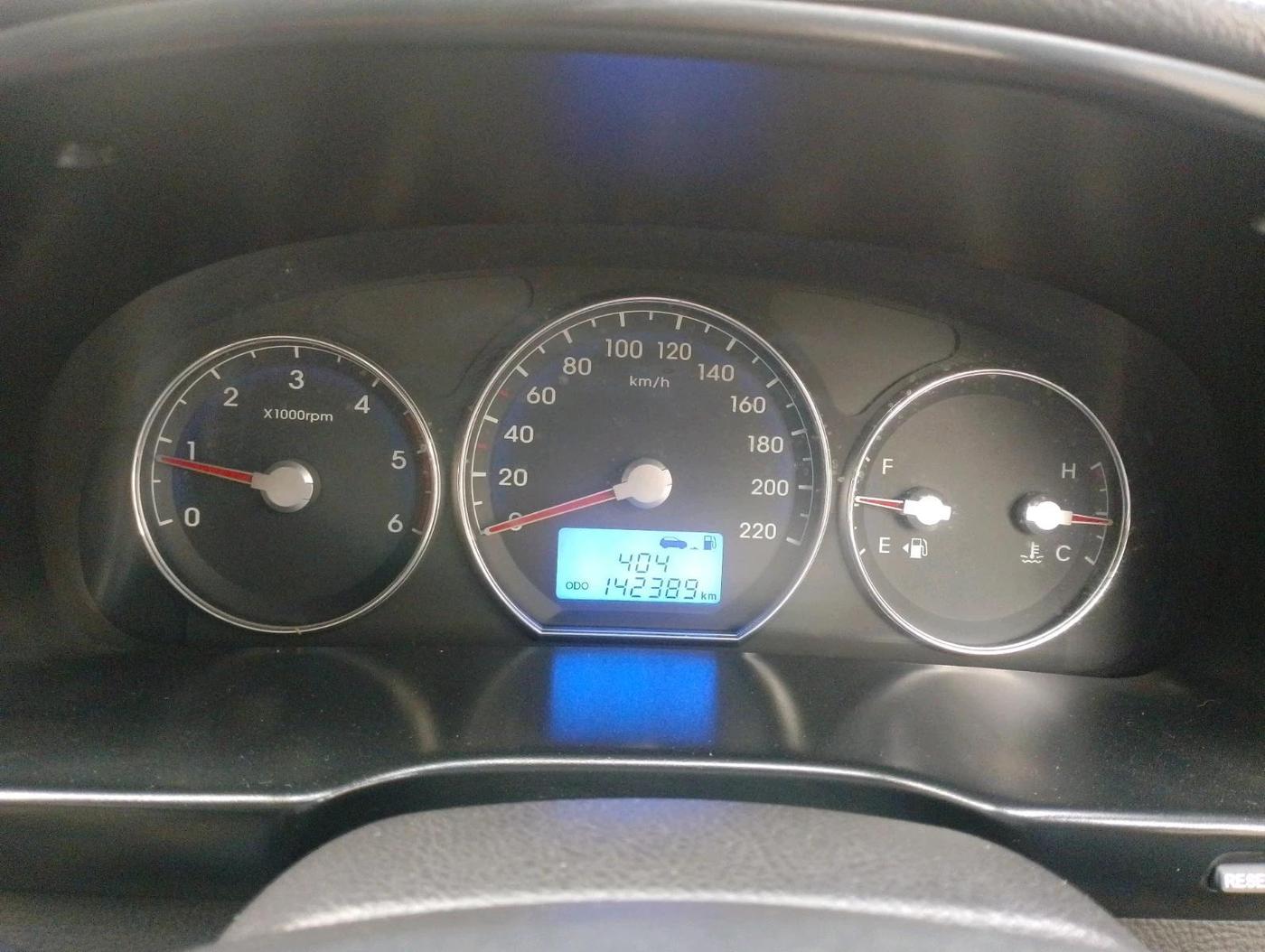 2013 Hyundai Santa Fe 2 WD, Diesel, Manual, 1,42,389 km, interior