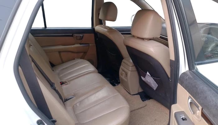 2013 Hyundai Santa Fe 2 WD, Diesel, Manual, 1,42,389 km, interior