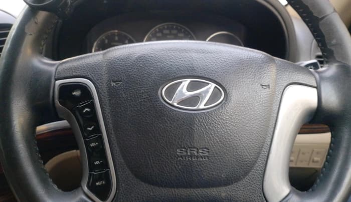 2013 Hyundai Santa Fe 2 WD, Diesel, Manual, 1,42,389 km, interior