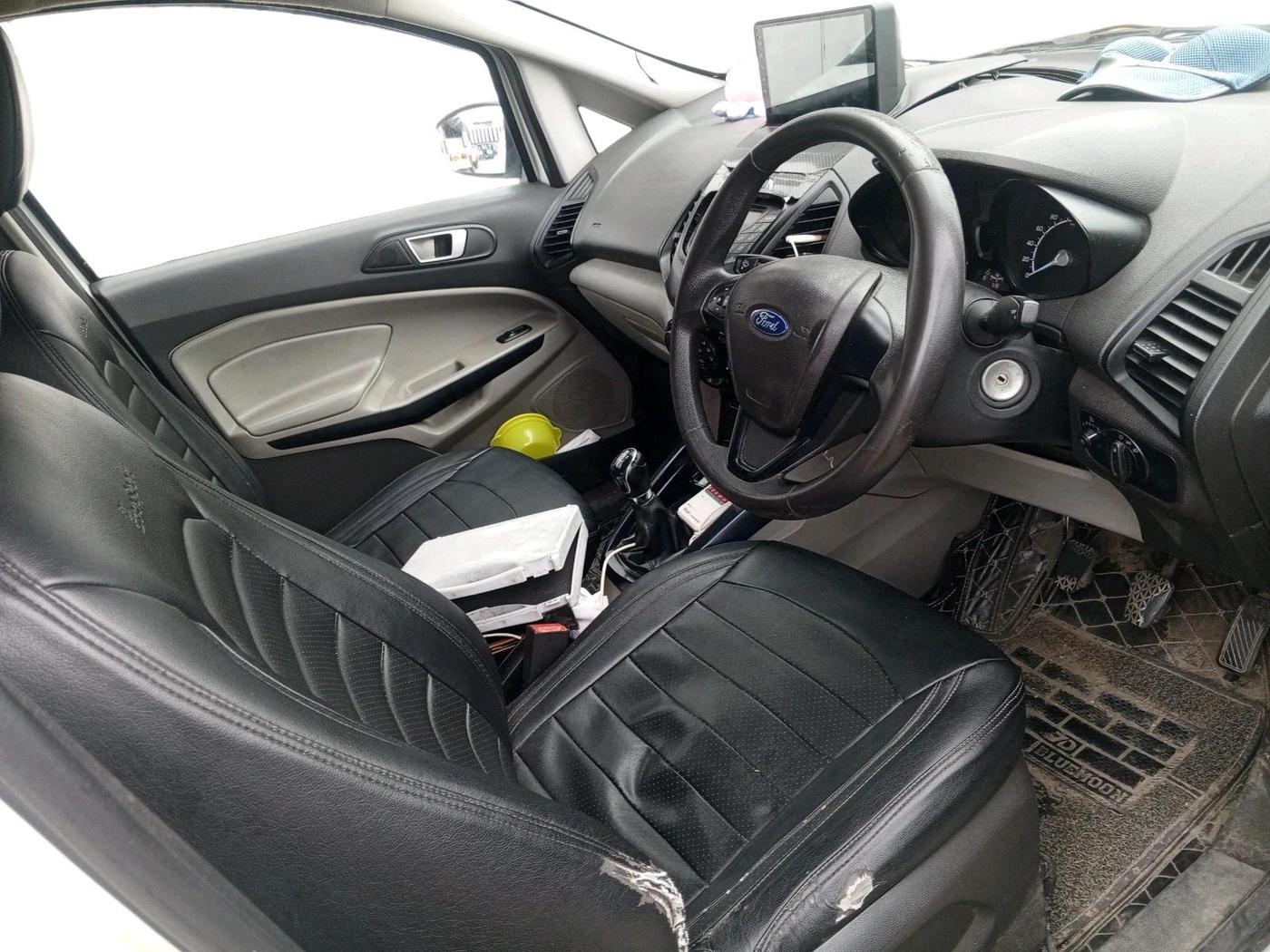 2017 Ford Ecosport TITANIUM 1.5L DIESEL, Diesel, Manual, 1,88,717 km, interior